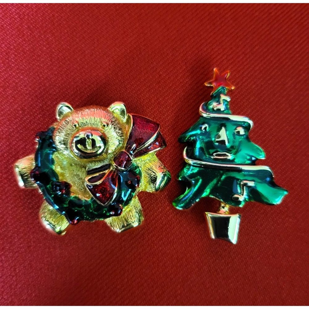 Christmas Pins/ Brooches Christmas Tree and Christmas Teddy Bear